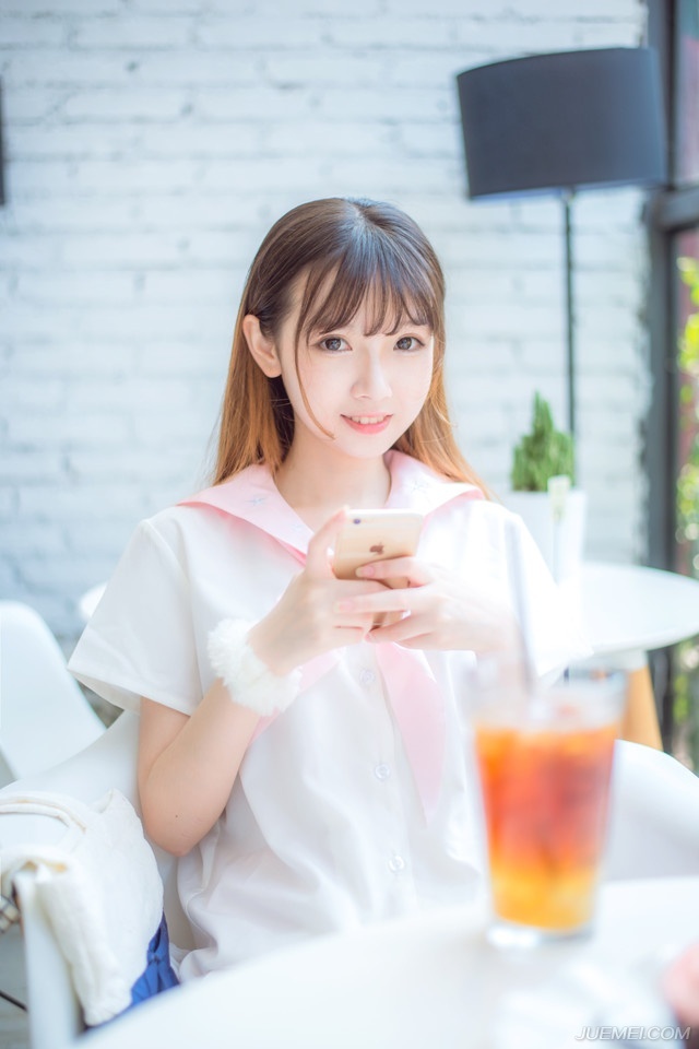 用一句话灭非诚勿扰所有女嘉宾的灯,俄希望娶一个处女。